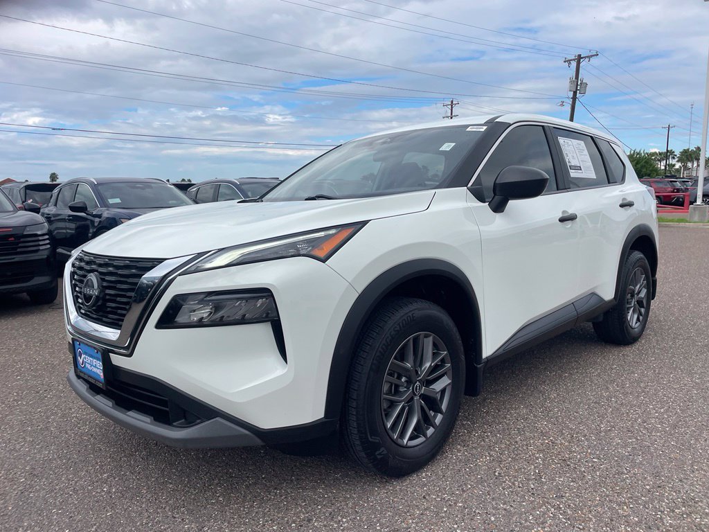 Used 2023 White Nissan S image 3