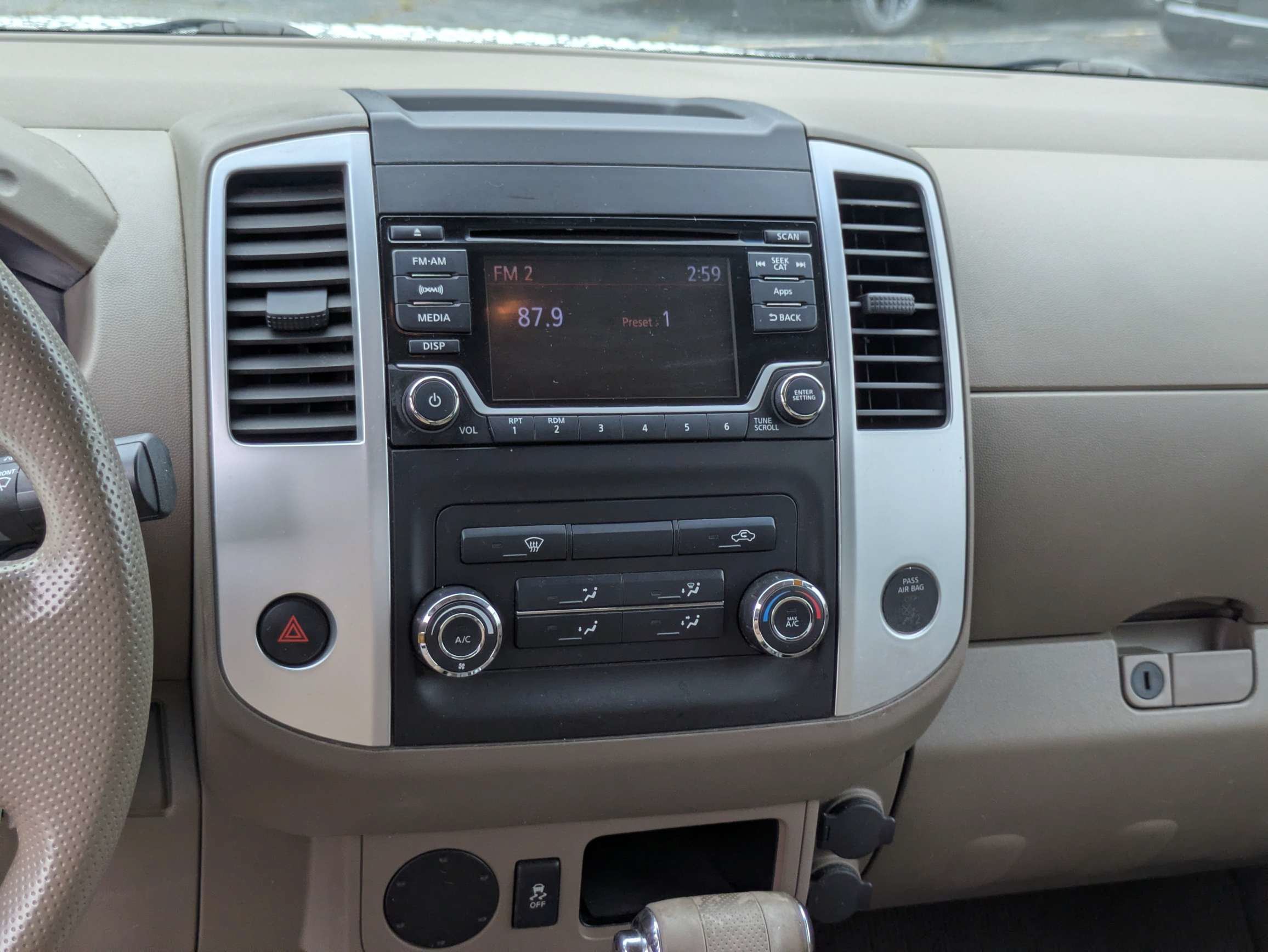 Used 2015 White Nissan SV image 14