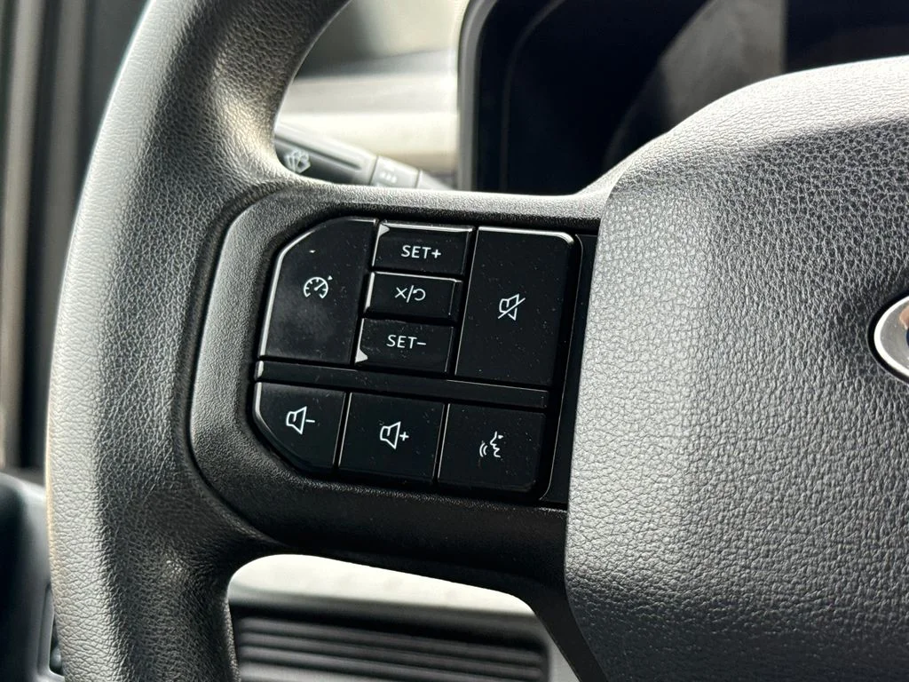 Used 2025 White Ford XLT image 28