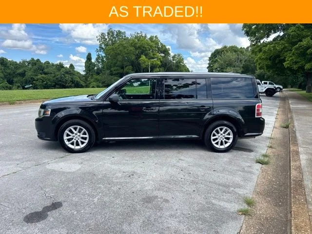 Used 2013 Black Ford SE image 4