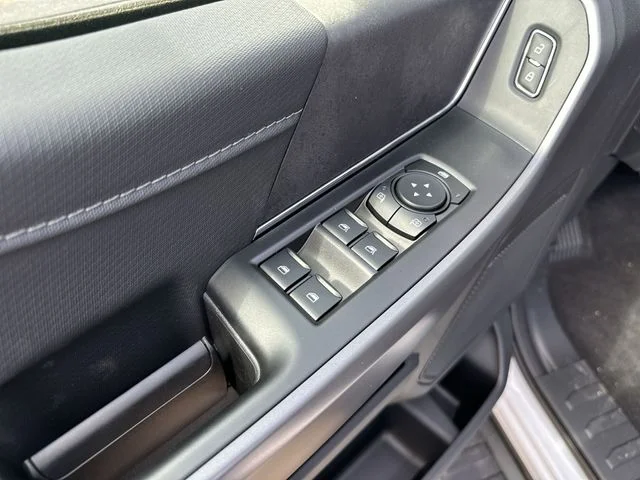 New 2026 Oxford White Ford XLT image 17