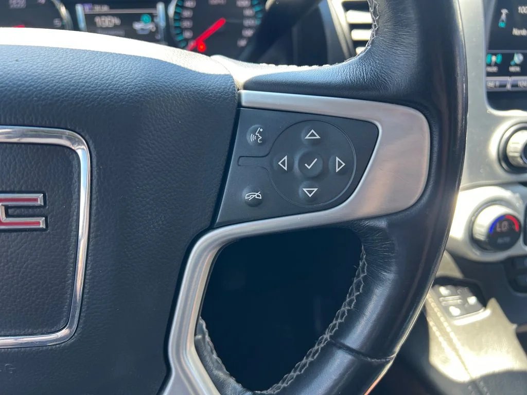 Used 2019 White GMC SLT image 32
