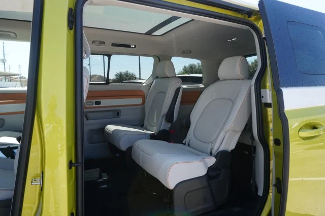 2025 Volkswagen ID. Buzz 1st Edition - Photo 17
