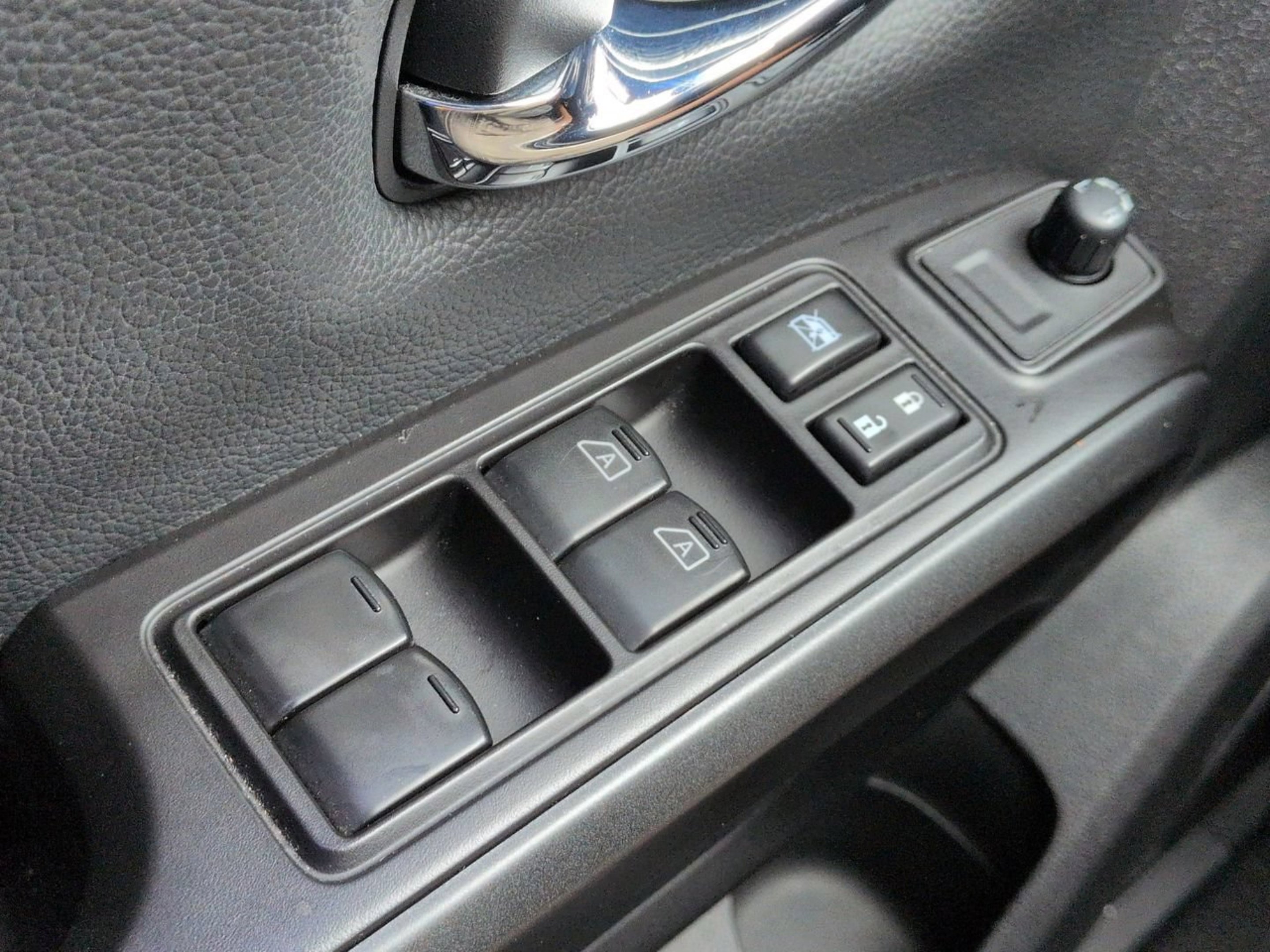 Used 2021 Gun Metallic Nissan PRO-4X image 23