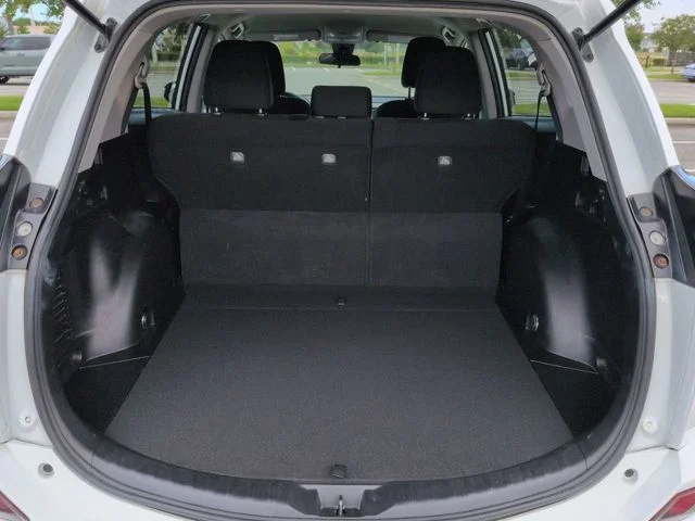 Used 2017 White Toyota LE image 13