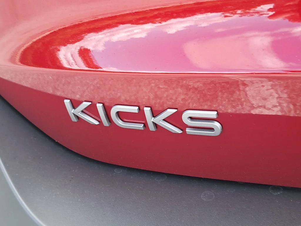 2026 Nissan KICKS SR - Photo 9