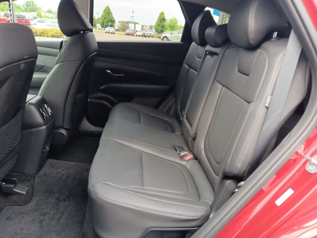 Used 2025 Ultimate Red Hyundai SEL Convenience image 35