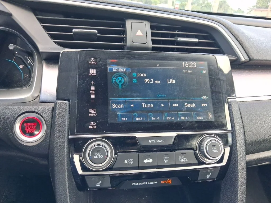 Used 2016  Honda EX-L image 23