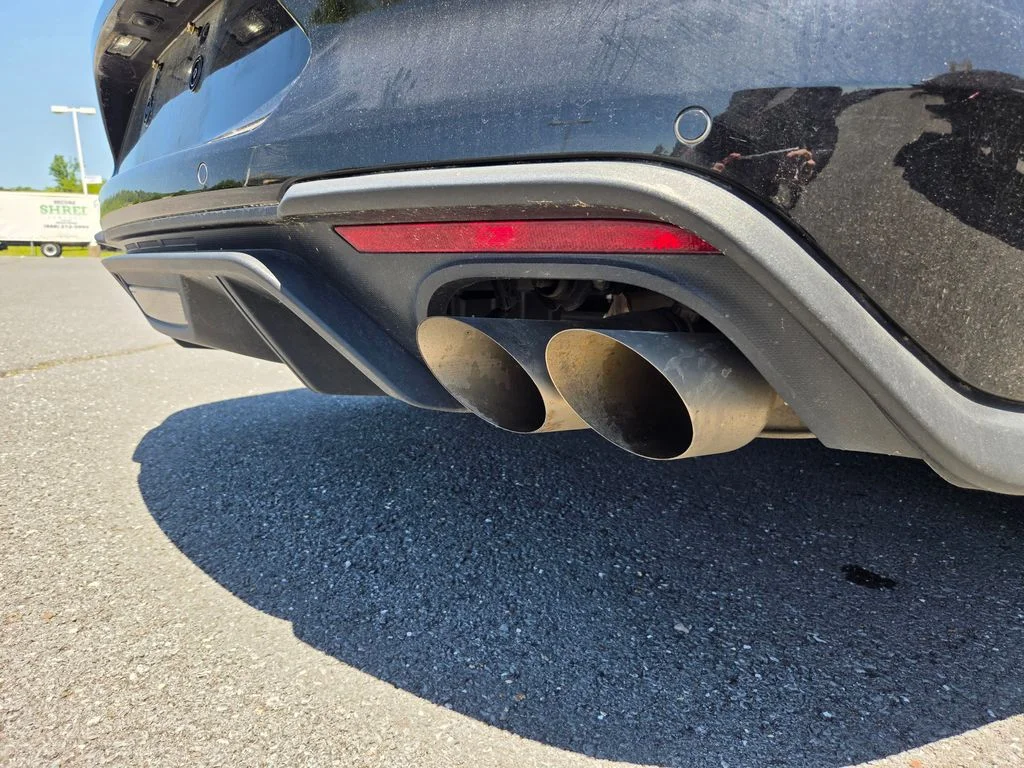 Used 2019 Black Ford GT image 23