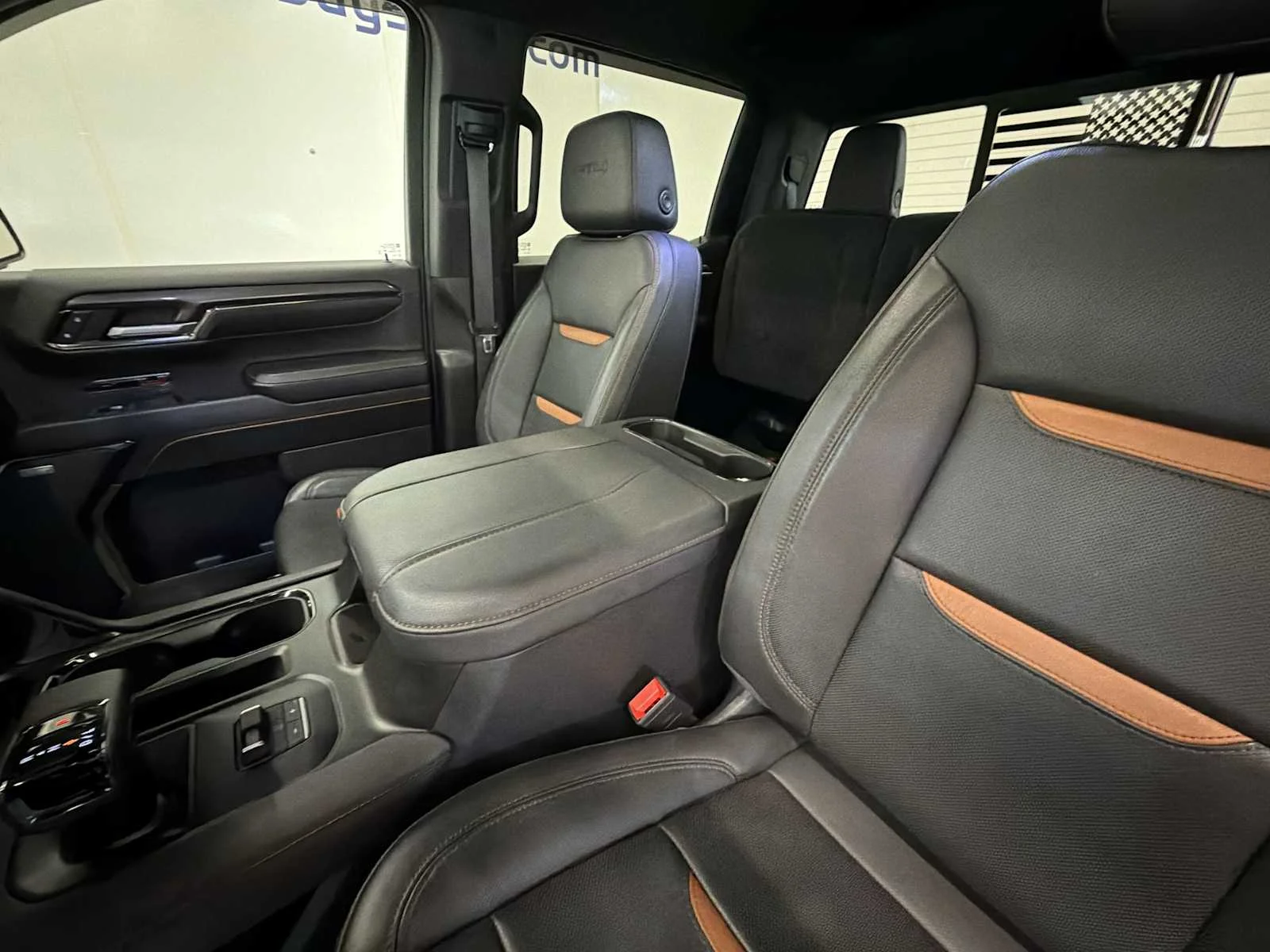 Used 2024 Onyx Black GMC AT4 image 22
