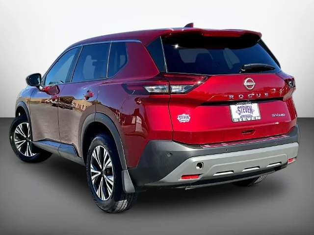 Used 2023 Red Nissan SV image 4
