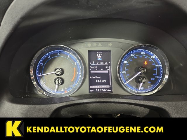 Used 2018 Gray Toyota SE image 14