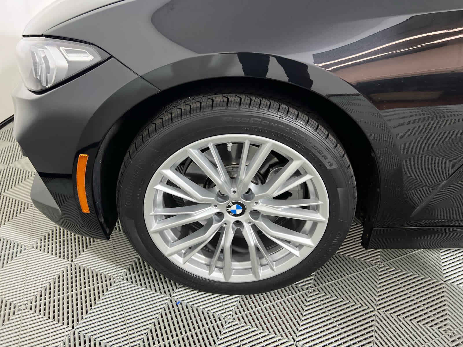 2023 BMW 3 Series 330i - Photo 12