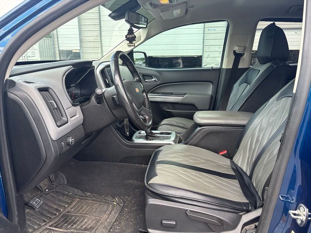 Used 2019 Blue Chevrolet LT image 13