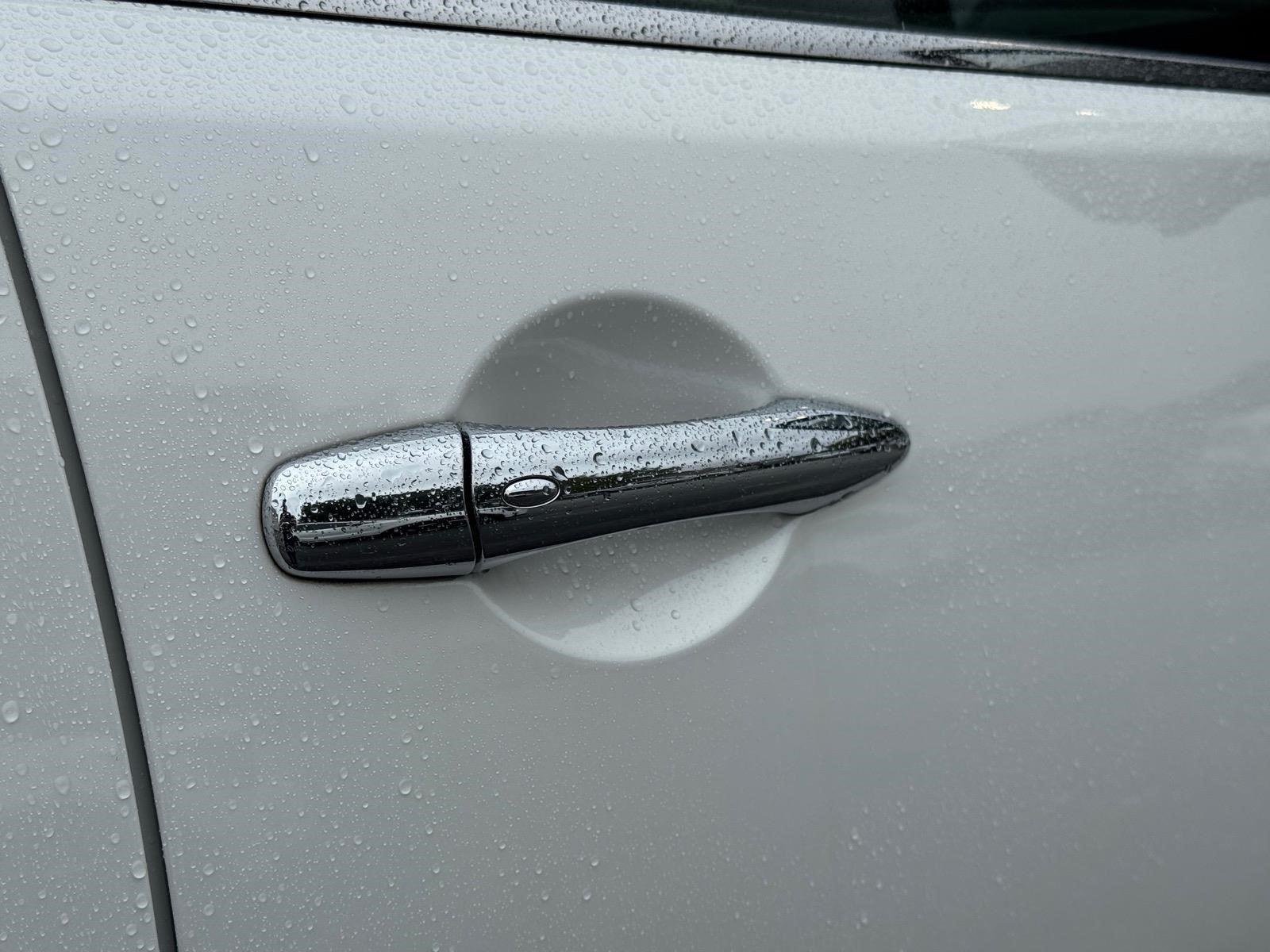 Used 2023 Moonstone White INFINITI SENSORY image 23