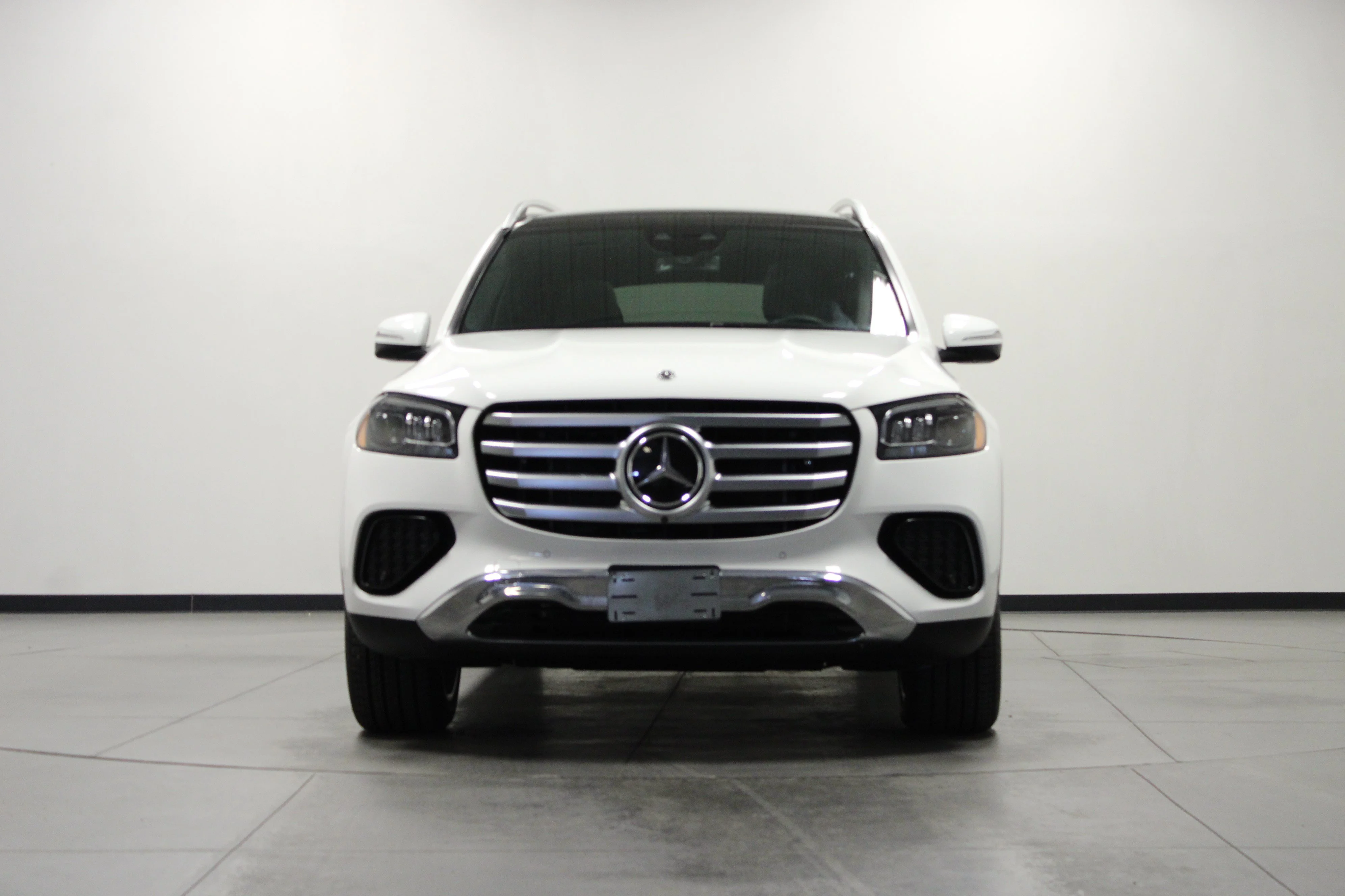 Used 2026 Polar White Mercedes-Benz GLS 450 image 9