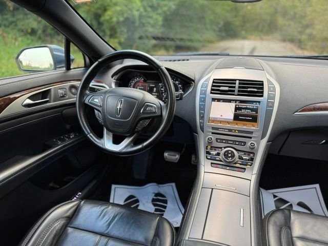 Used 2019 Diamond Lincoln Reserve image 28