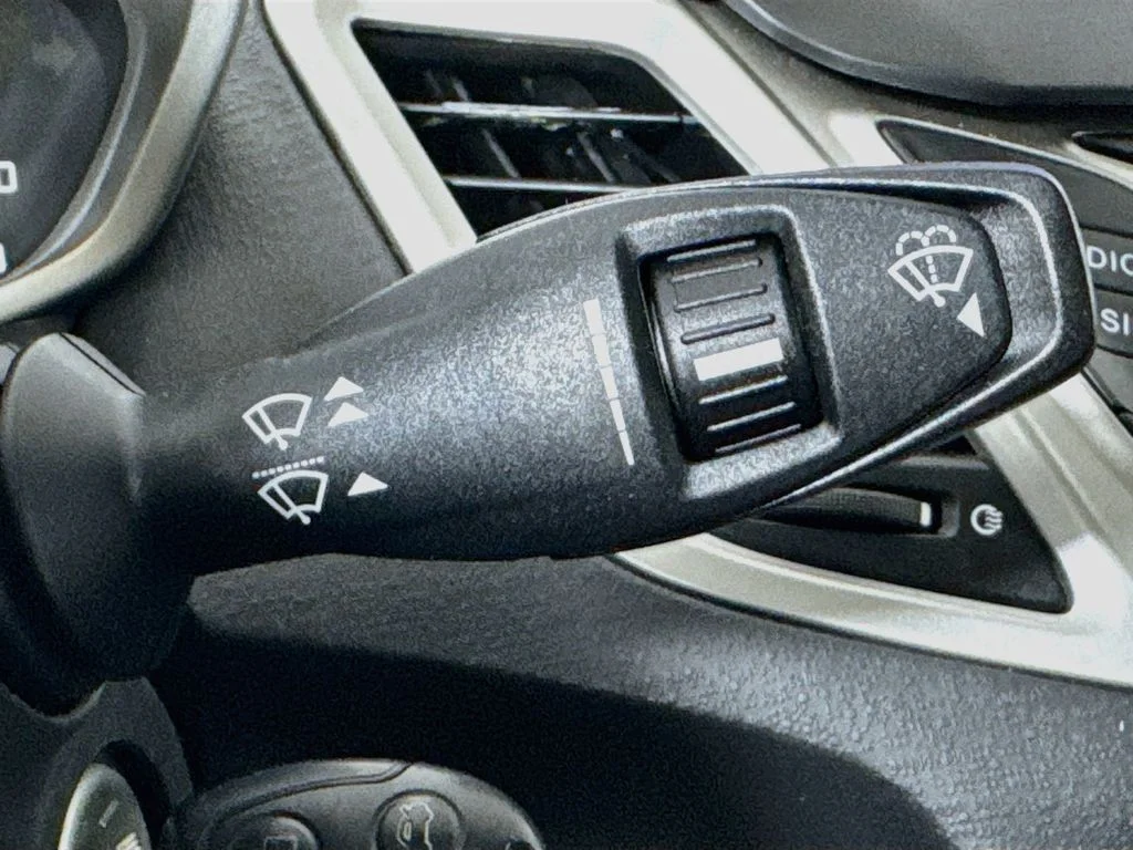 Used 2013 Silver Ford SE image 13