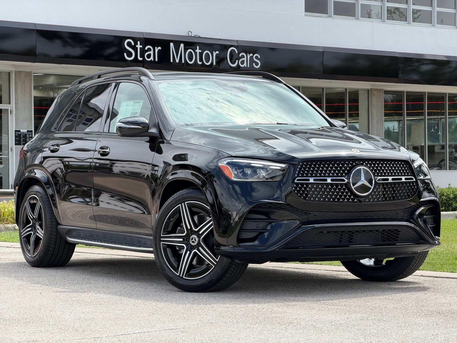 New 2026 Black Mercedes-Benz GLE 450 image 1
