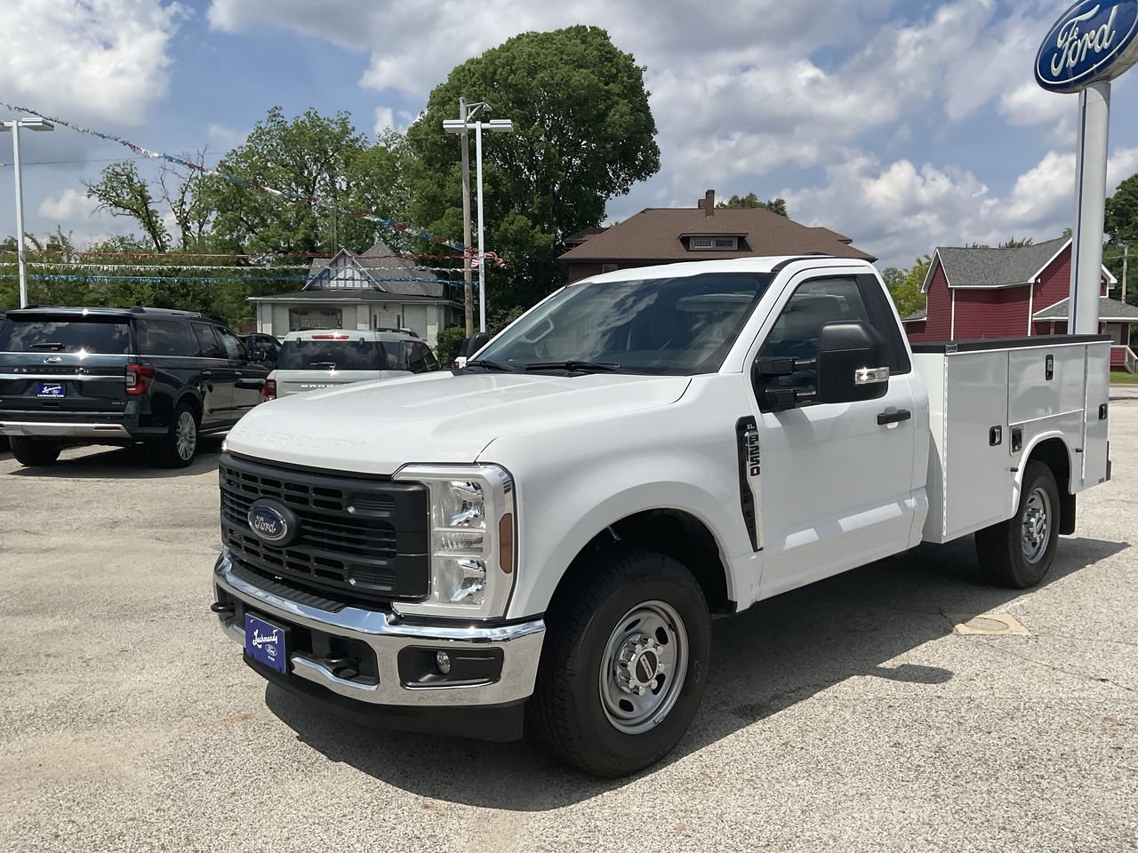 2024 Ford F-250 XL Regular Cab 8' Box's photo