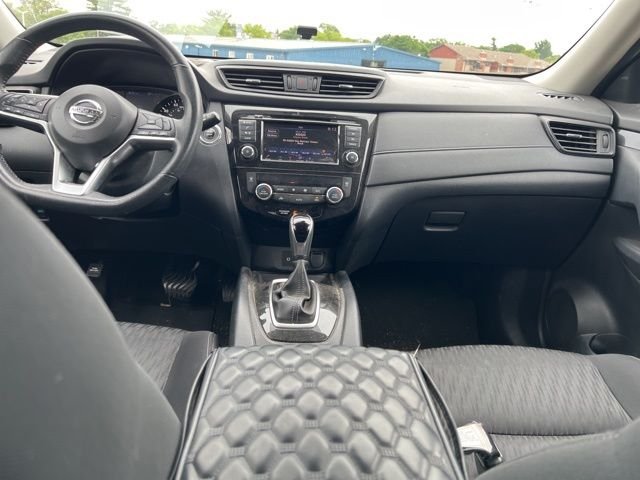 Certified Used 2020 Gun Metallic Nissan SV image 3