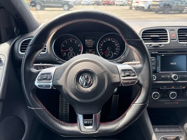 Used 2012 Deep Black Pearl Metallic Volkswagen PZEV image 22