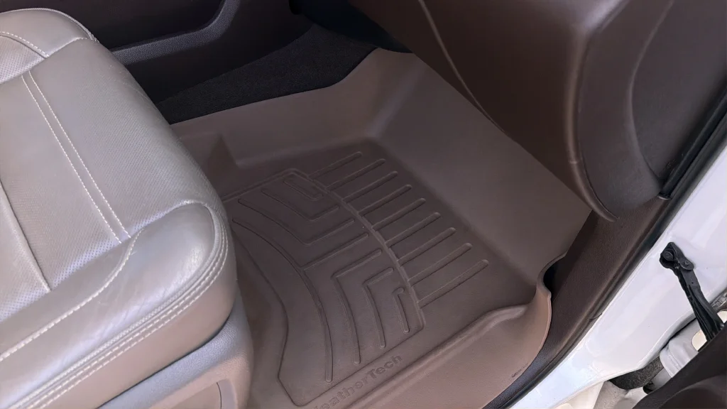 Used 2019 White GMC Denali image 30