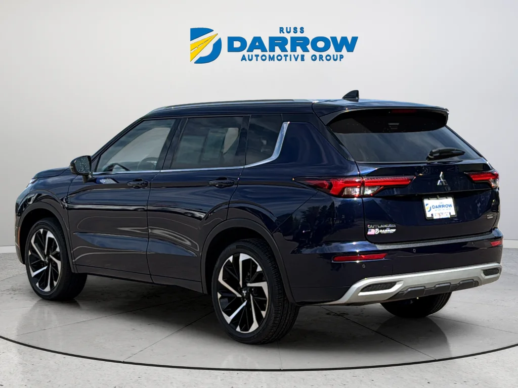Used 2022 Black Mitsubishi SEL image 3