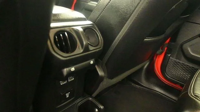 Used 2020 Red Clearcoat Jeep Overland image 13