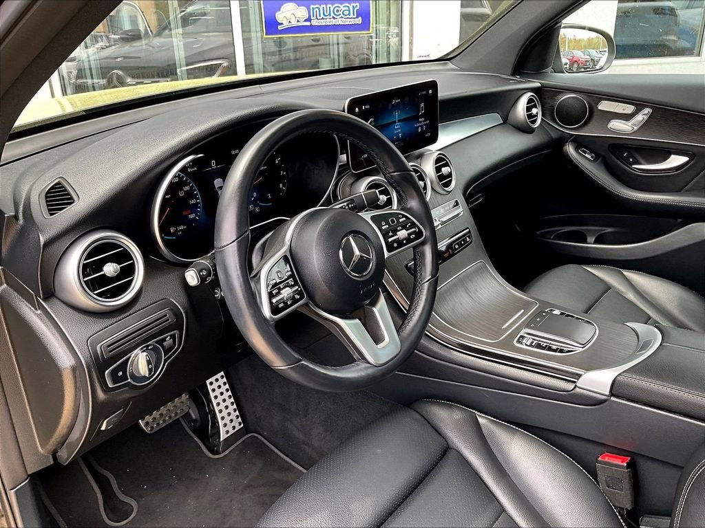 Used 2022 Black Mercedes-Benz GLC 300 image 8