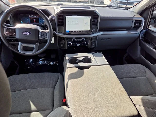 Used 2025 White Ford XLT image 9