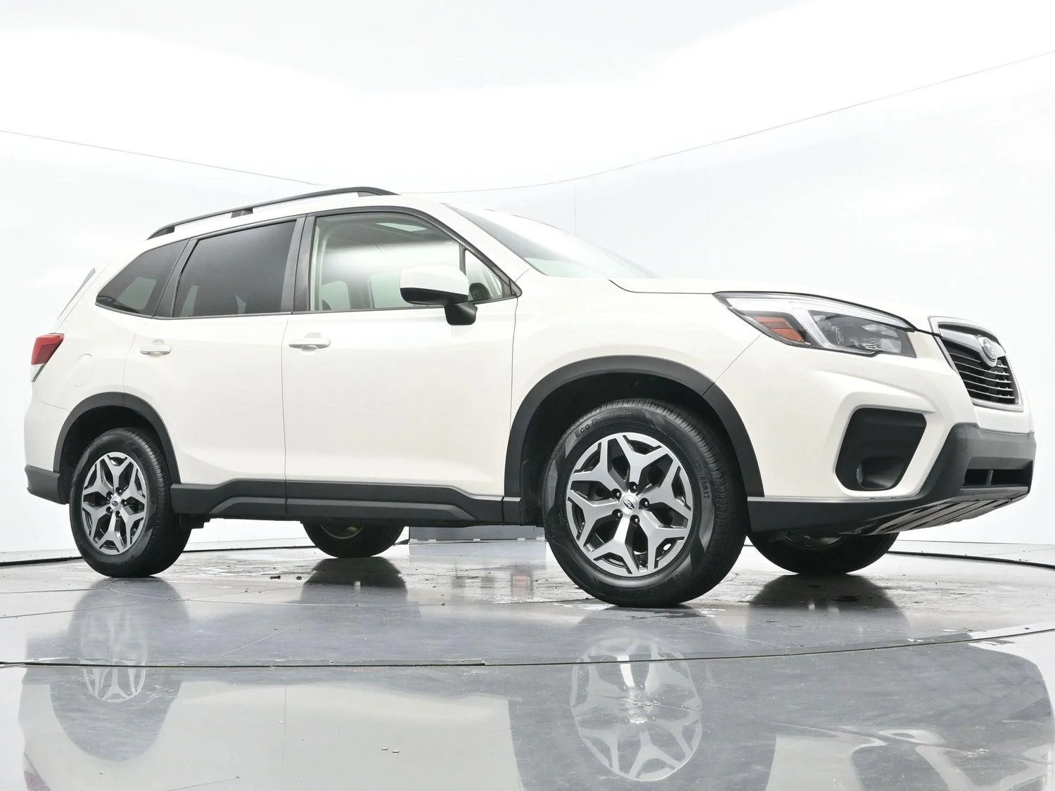 Used 2021 Crystal White Pearl Subaru Premium image 46
