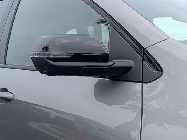 New 2026 Sterling Metallic GMC Elevation image 12