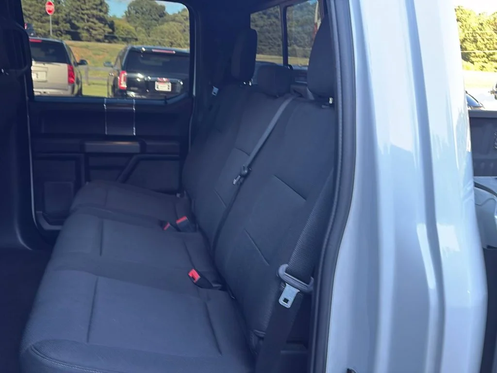 Certified Used 2020 Oxford White Ford XLT image 5