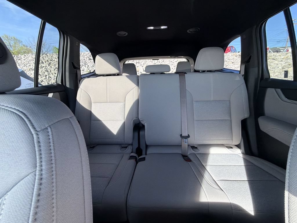 New 2026 Sterling Metallic GMC Elevation image 13