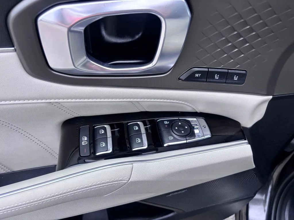 Used 2025 Gray Kia SX Prestige image 22