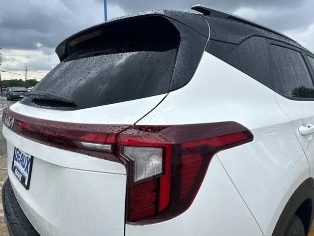 Used 2025 White Kia S image 10