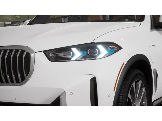 New 2026 White BMW xDrive50e image 6