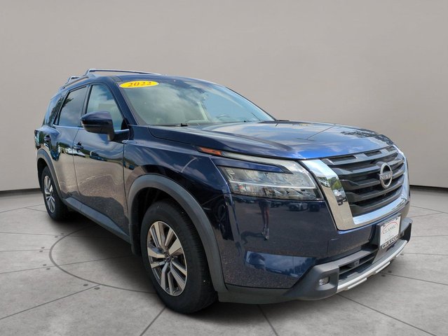 2022 Nissan Pathfinder SL