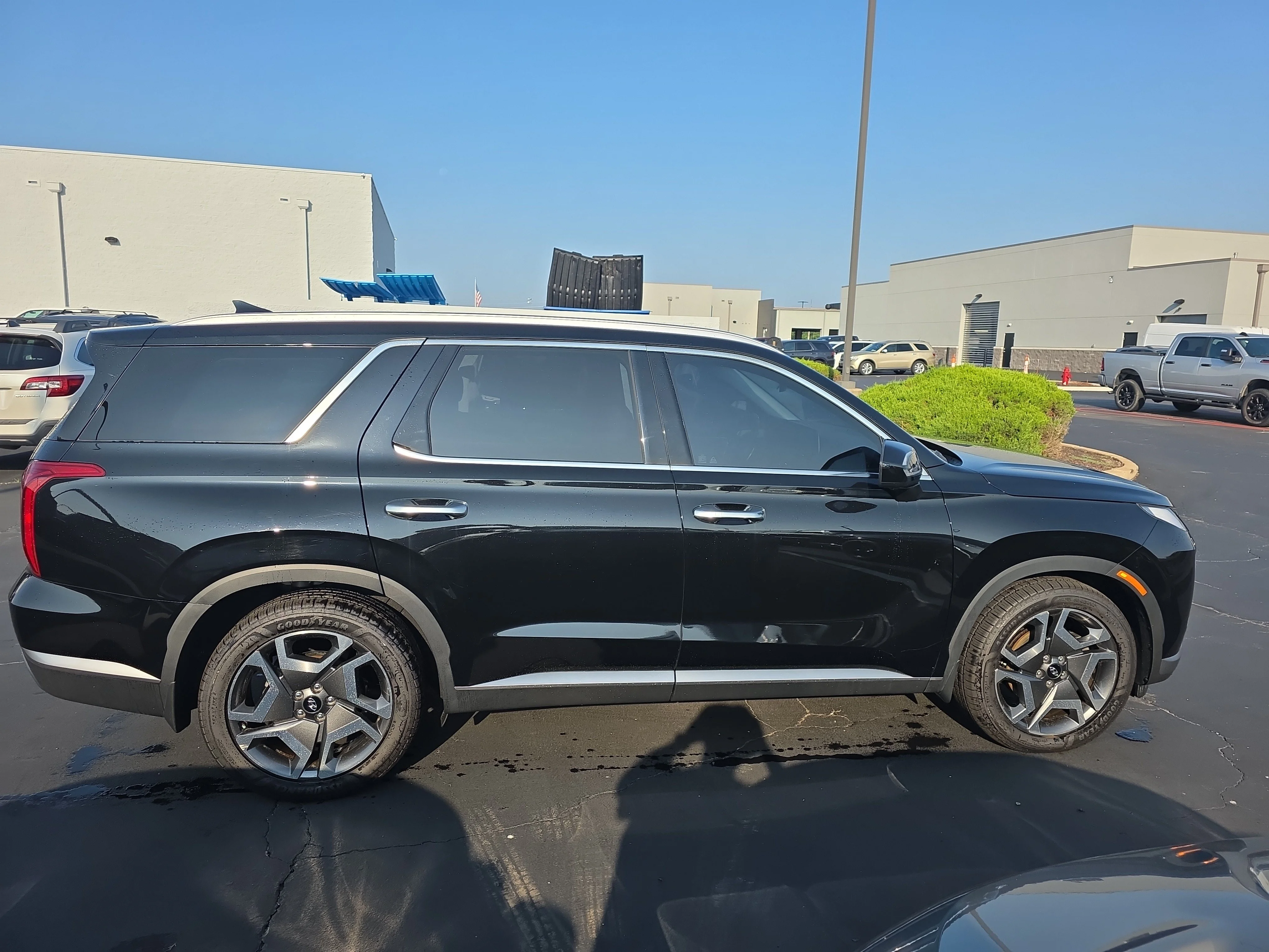 Used 2023 Abyss Black Pearl Hyundai SEL image 8