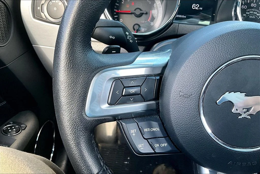 Used 2016 Gray Ford GT Premium image 10
