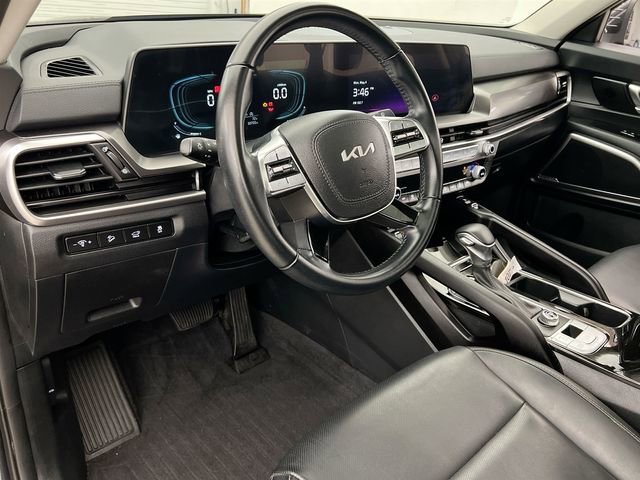 Used 2025 Gray Kia S image 7