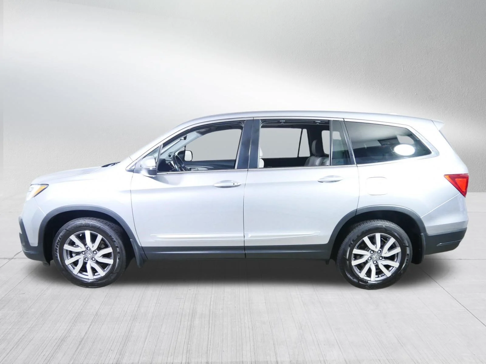 Used 2019 Lunar Silver Metallic Honda EX-L image 4