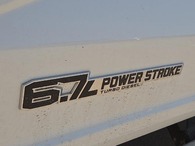 New 2026 Star White Metallic Tri-Coat Ford F-350® Lariat® image 40