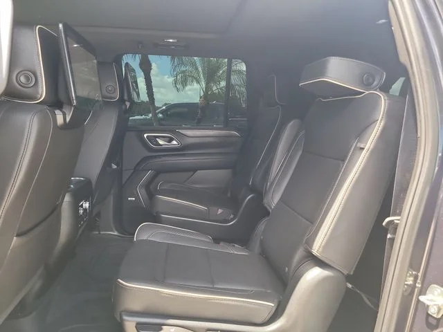 Used 2023 Silver GMC SLT image 15
