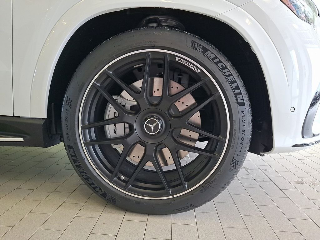 New 2026 MANUFAKTUR Moonlight White Metallic Mercedes-Benz GLE 53 AMG® image 5