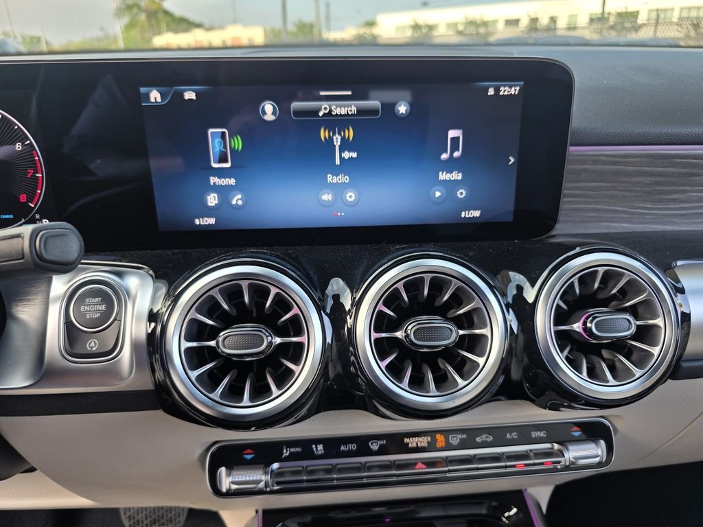 New 2026 Night Black Mercedes-Benz GLB 250 image 24
