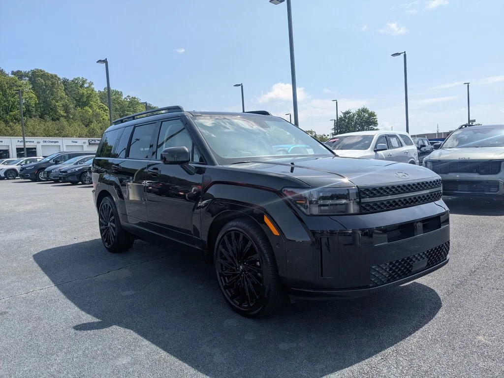 Used 2024 Phantom Black Hyundai Calligraphy image 3