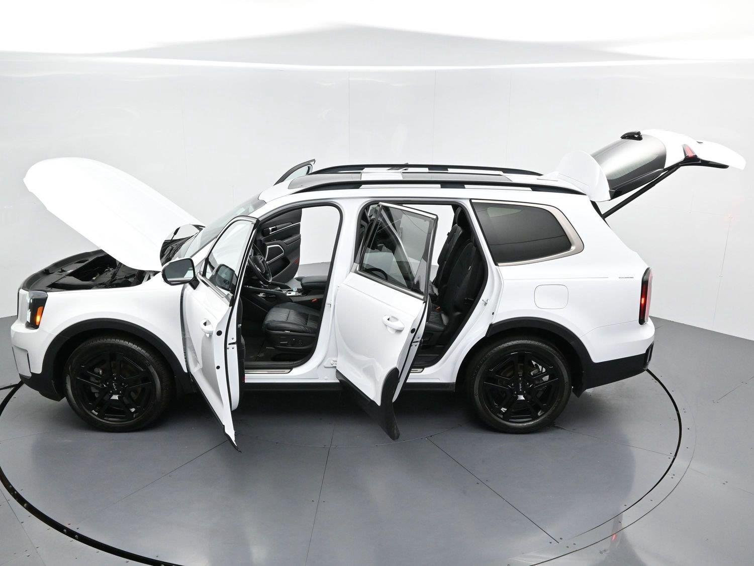 Used 2023 Glacial White Pearl Kia SX X-Line image 51
