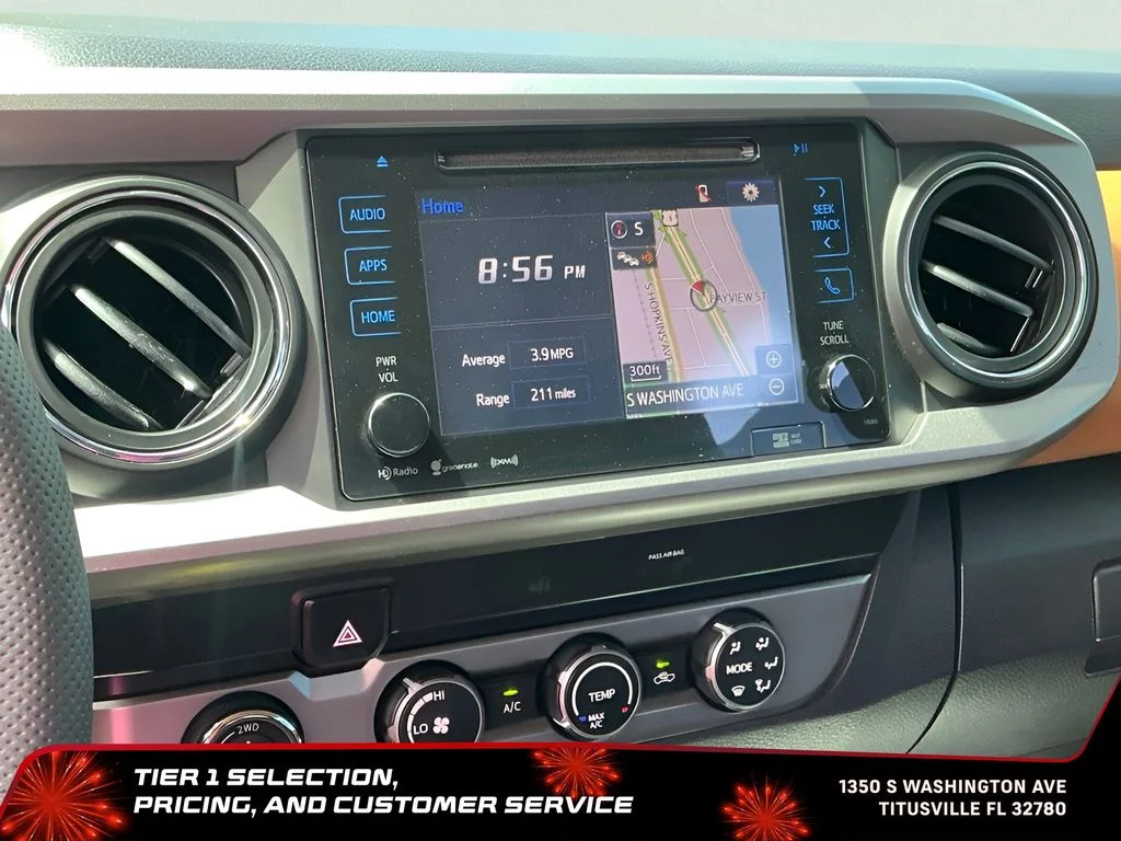 Used 2019  Toyota SR5 image 24